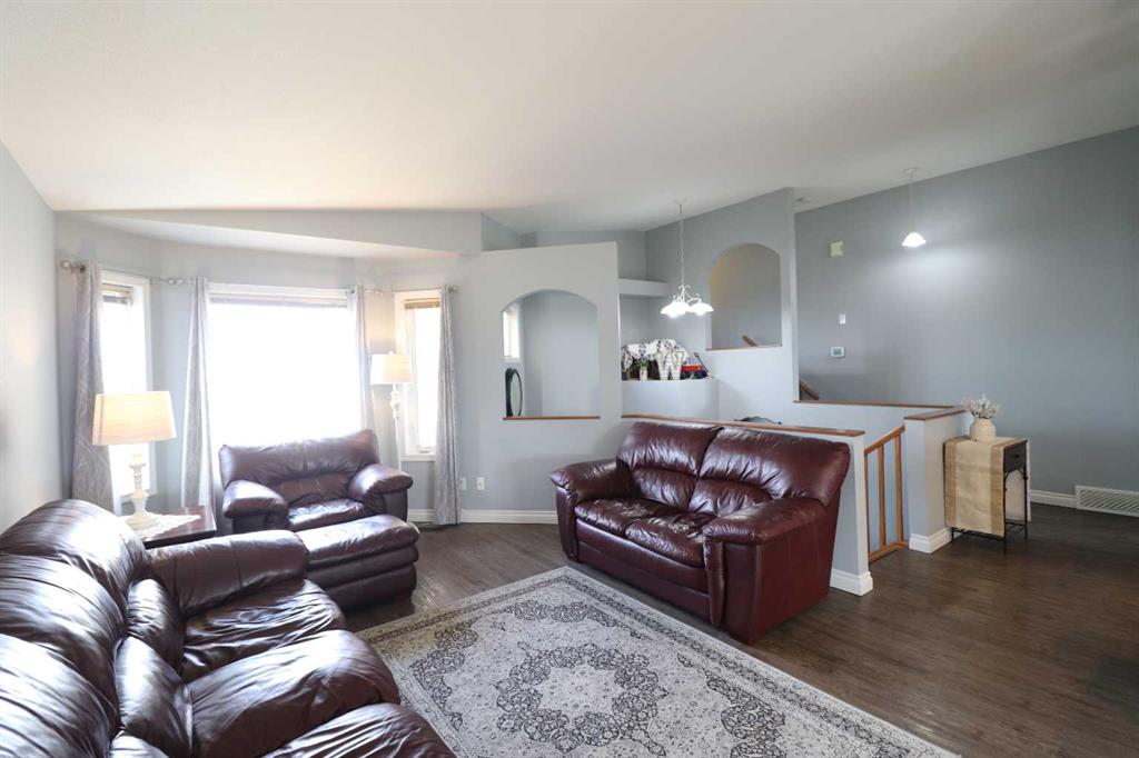 Picture for 285 Fairmont Boulevard S