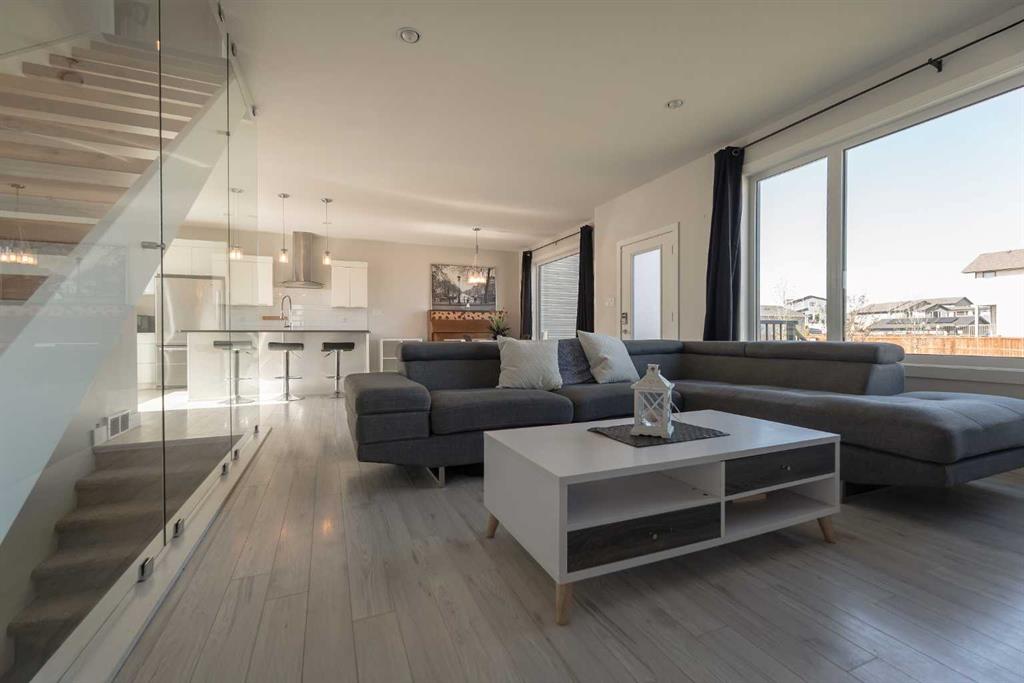 Picture for 201 Grassland Boulevard W