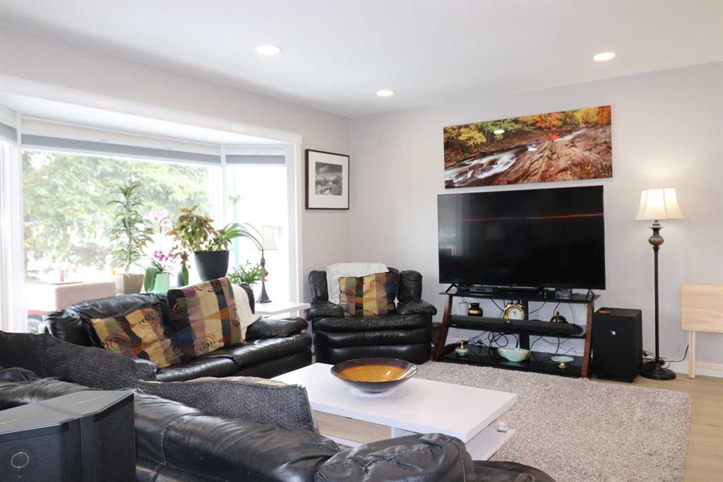 Picture for 4209 22 Avenue S