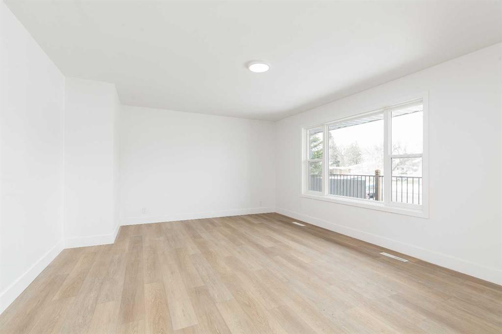 Picture for 605 21 Street N