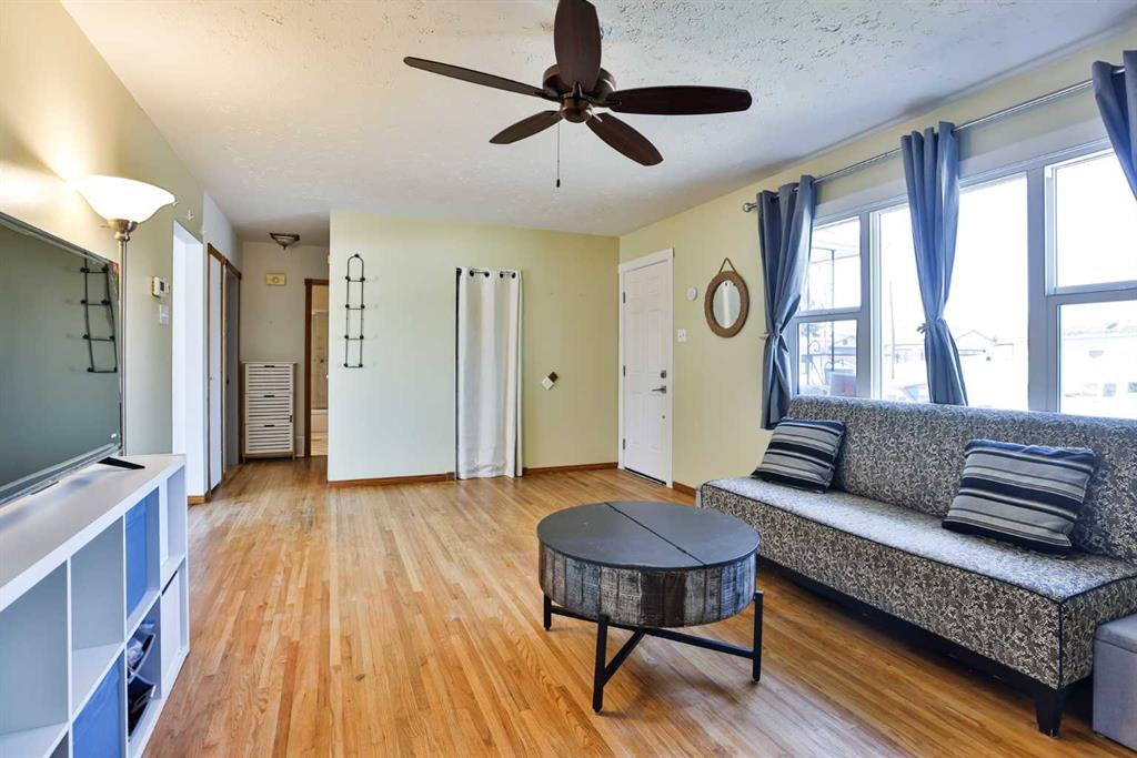 Picture for 2124 6A Avenue N