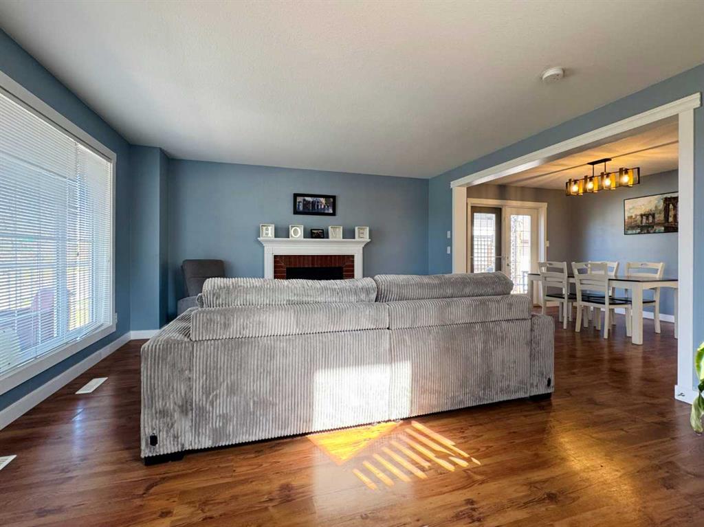 Picture for 86 Riverstone Boulevard W