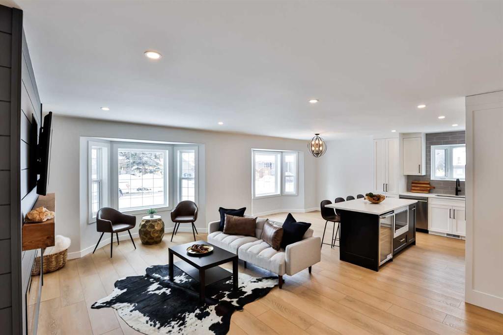 Picture for 330 Wascana Crescent SE