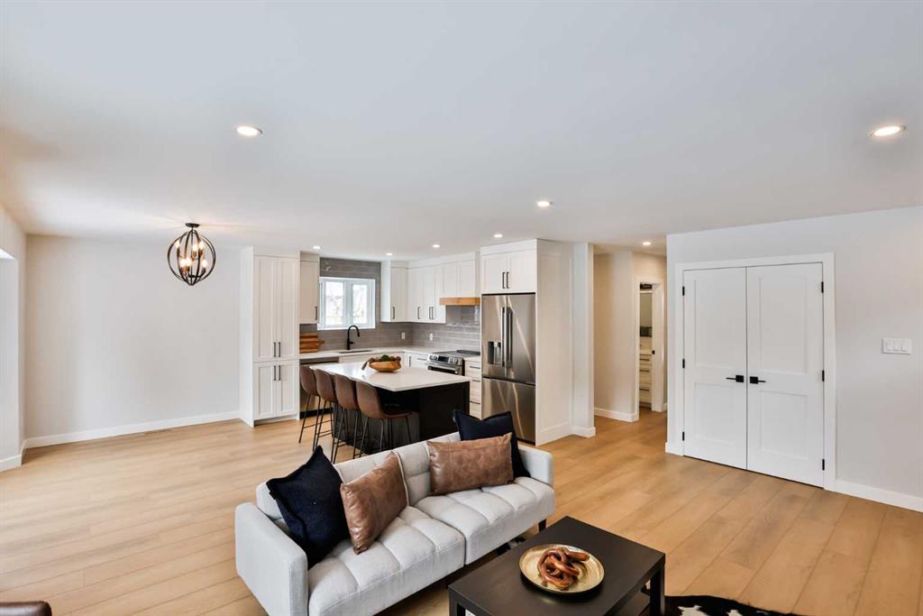 Picture for 330 Wascana Crescent SE