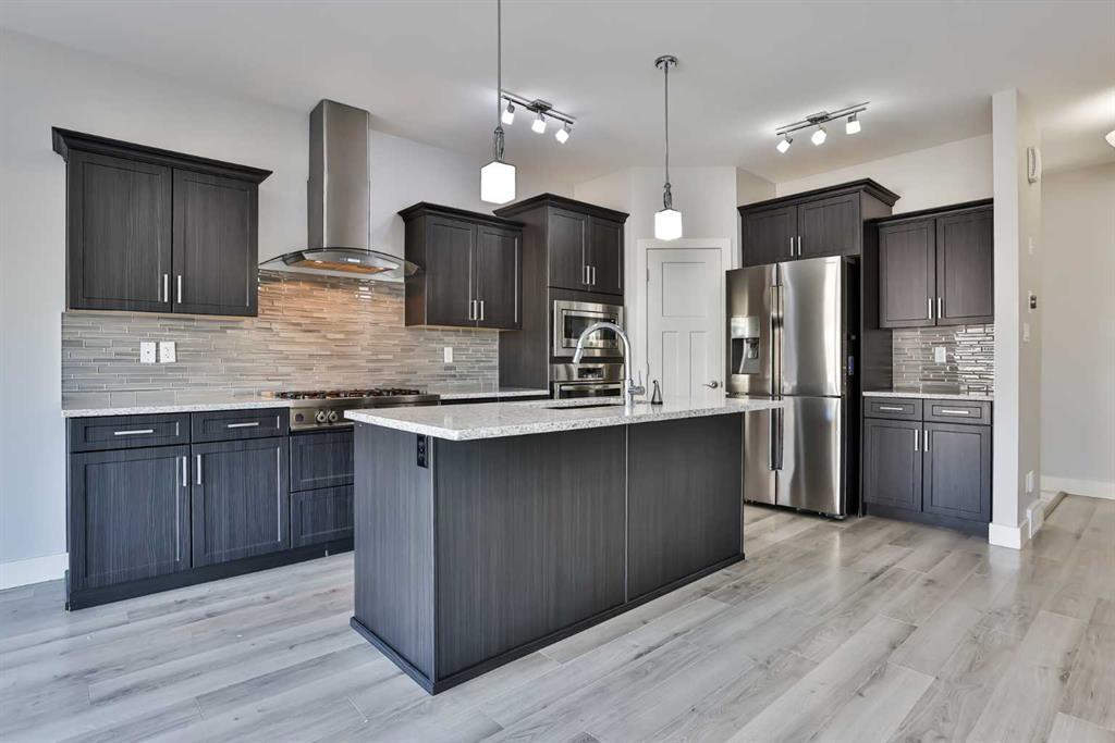 Picture for 522 Moonlight Lane W