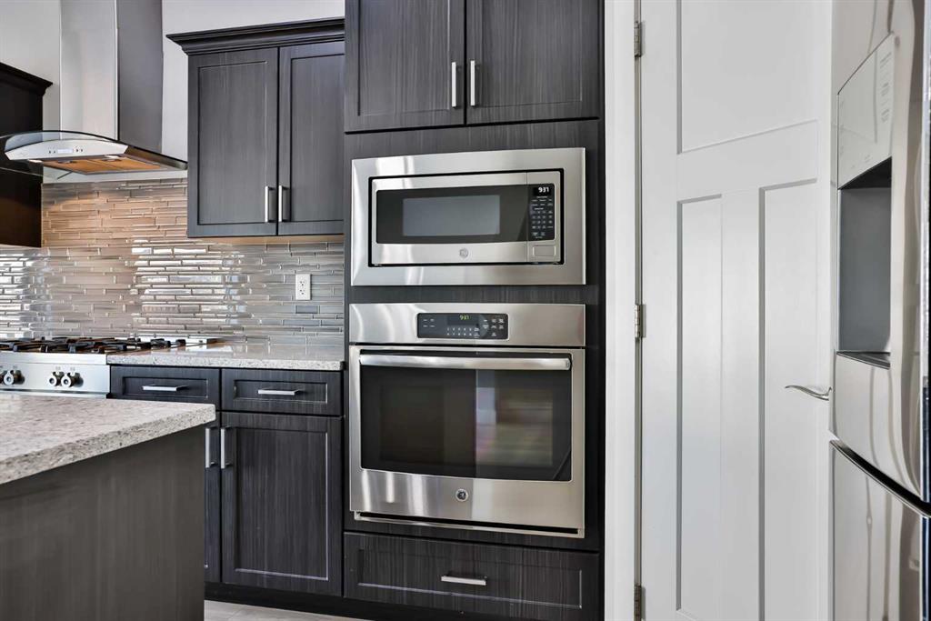 Picture for 522 Moonlight Lane W