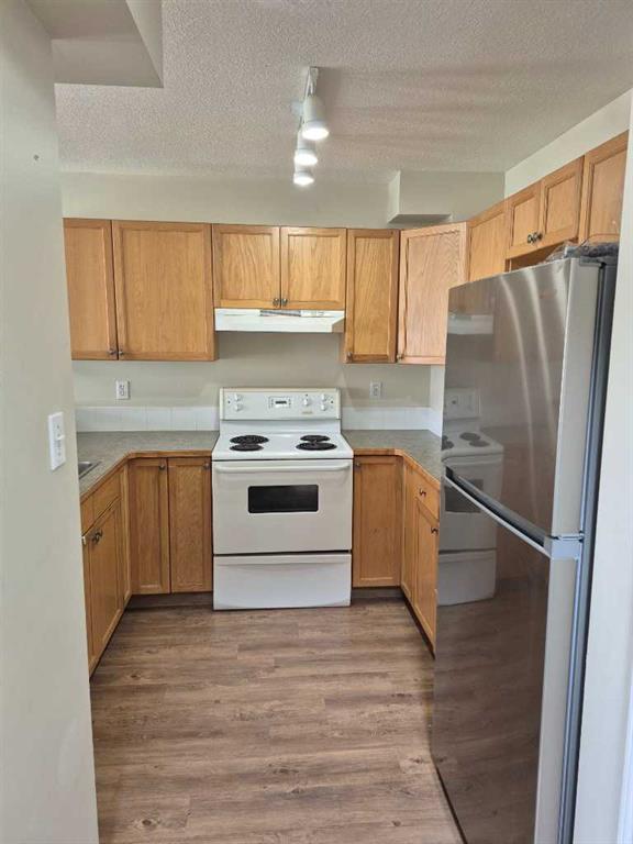 Picture for 21, 545 Highlands Boulevard W