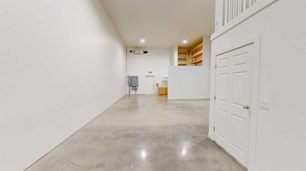 Picture for 5, 3954 30 Street N