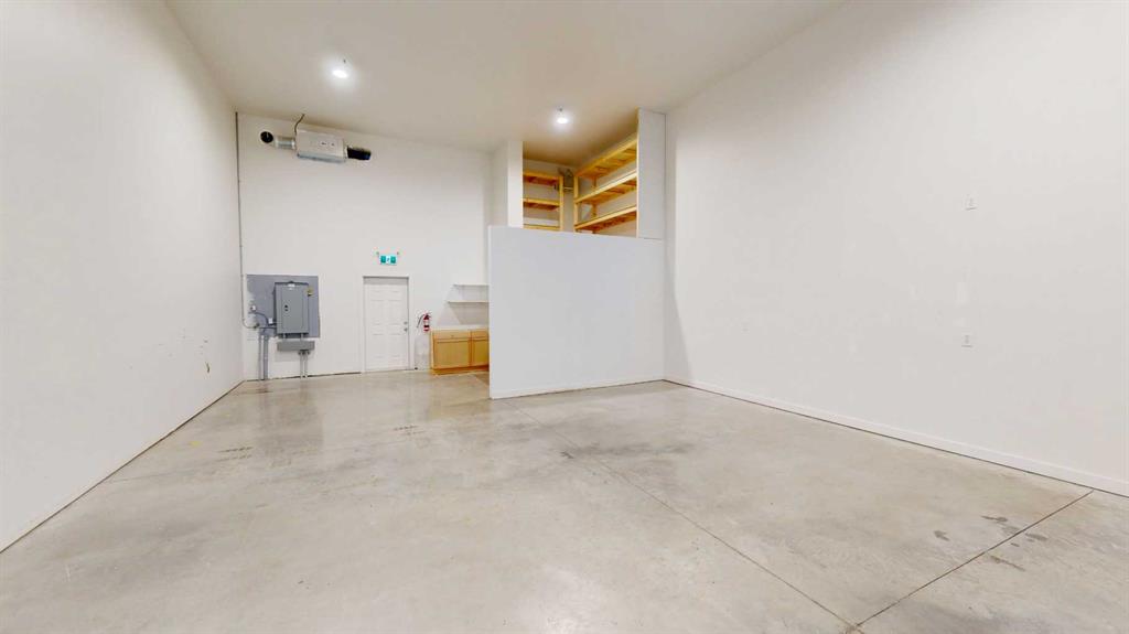 Picture for 5, 3954 30 Street N