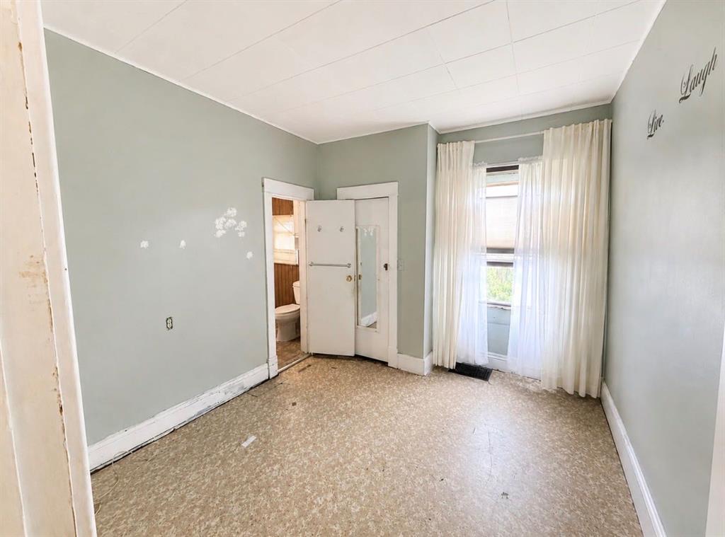 Picture for 370 18 ST  
