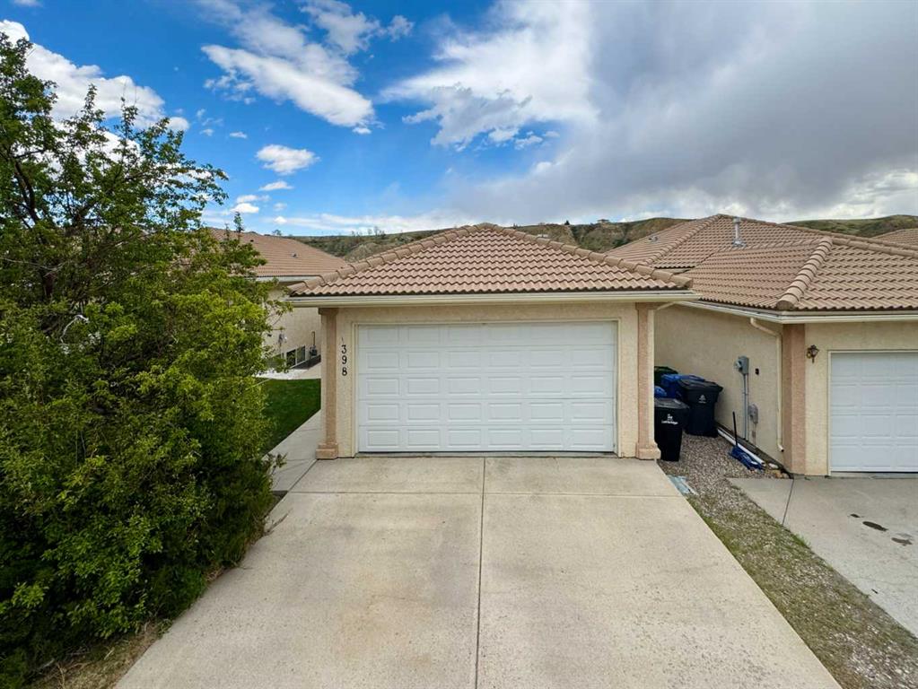 Picture for 1, 398 Canyon Boulevard W