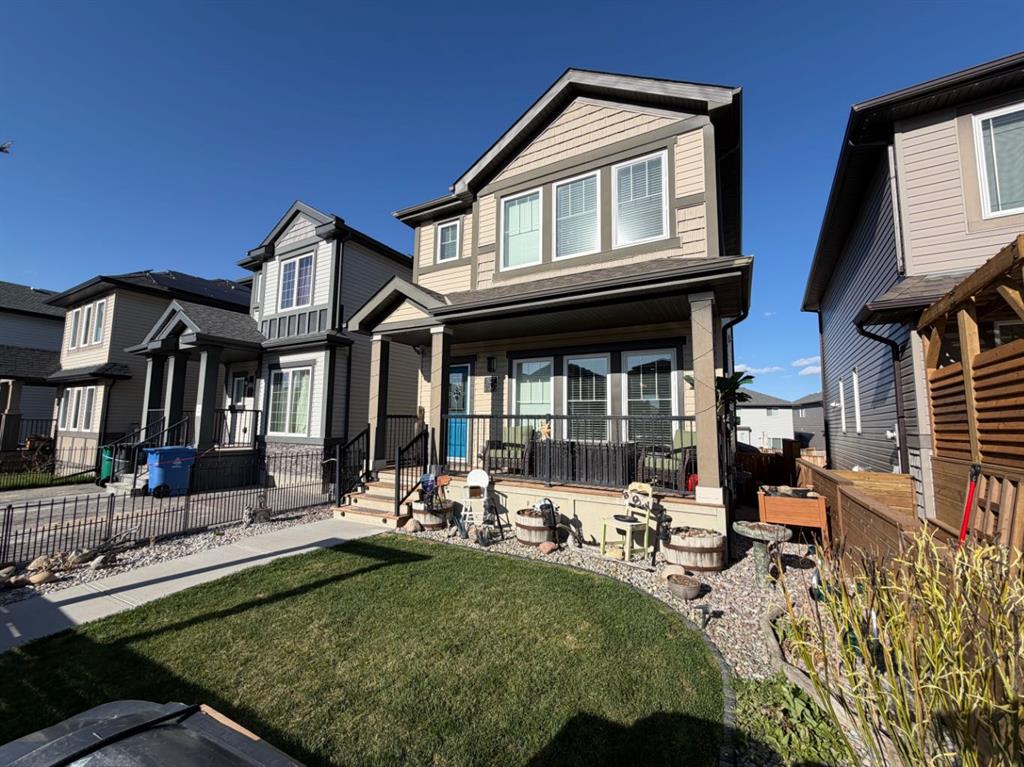 Picture for 527 Moonlight Lane W