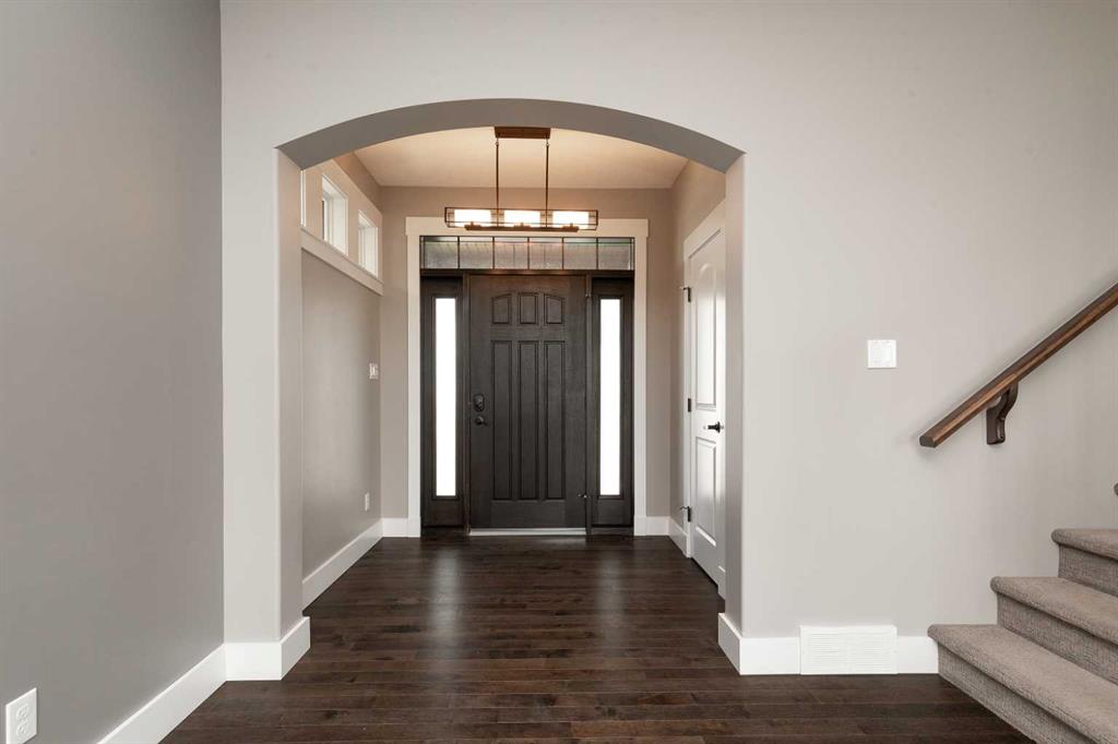 Picture for 788 Canyonview Close W