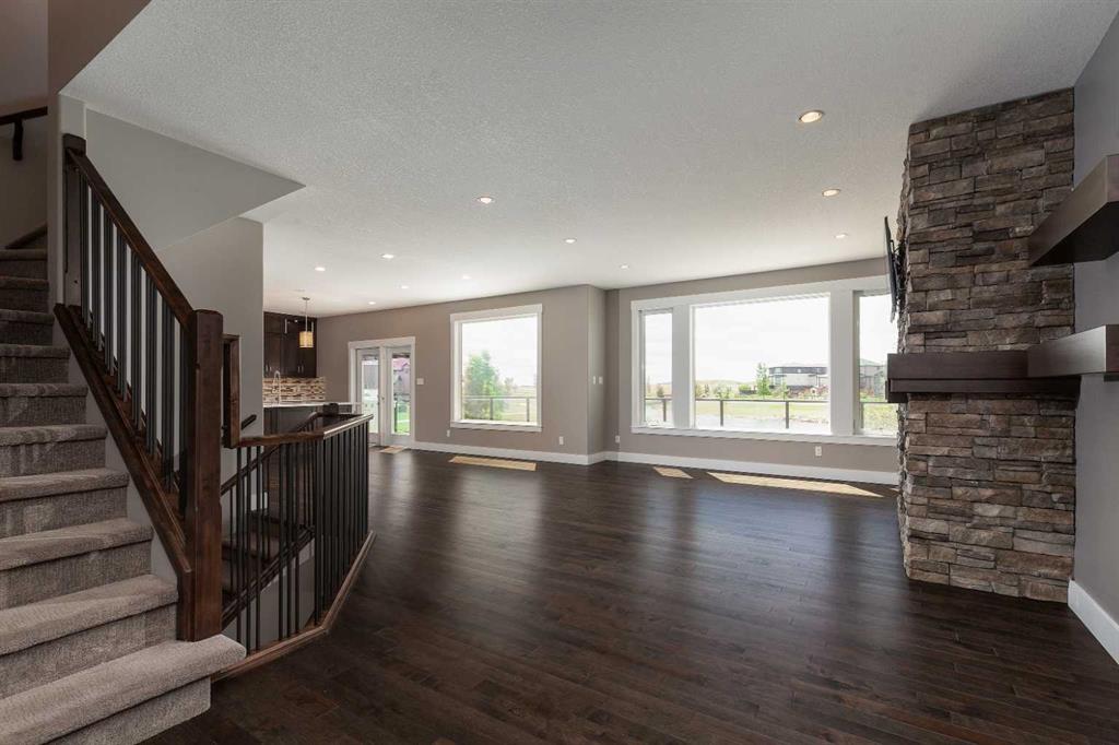 Picture for 788 Canyonview Close W