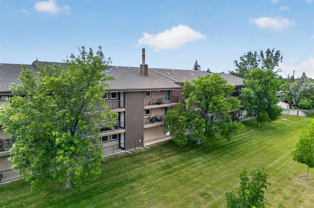 Picture for 206, 401 Columbia Boulevard W