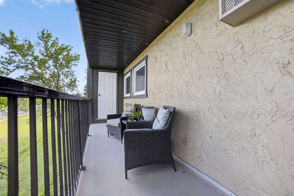 Picture for 206, 401 Columbia Boulevard W