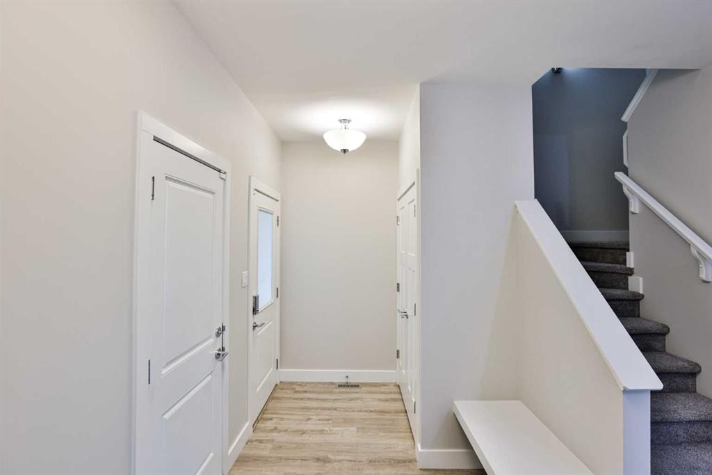 Picture for 470 Bluebell Lane W
