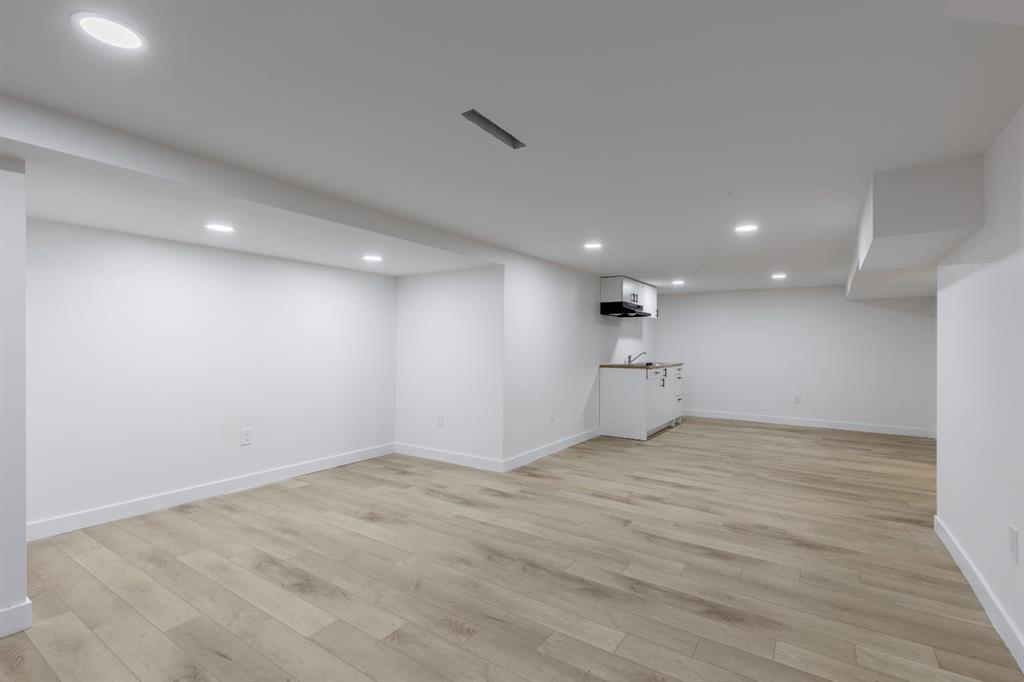 Picture for 257 2 Street W https://www.cirrealty.ca/reb/ldar/3/A2258613_22.jpg