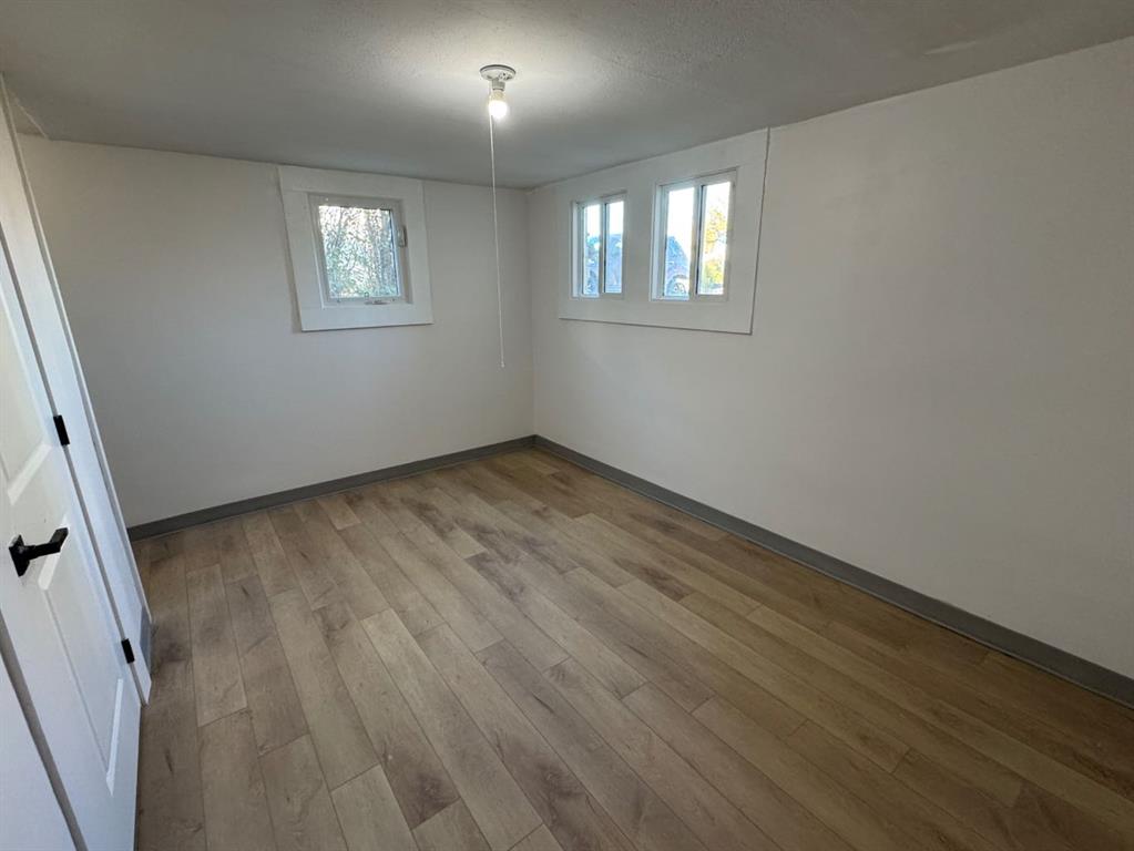 Picture for 257 2 Street W https://www.cirrealty.ca/reb/ldar/3/A2258613_29.jpg