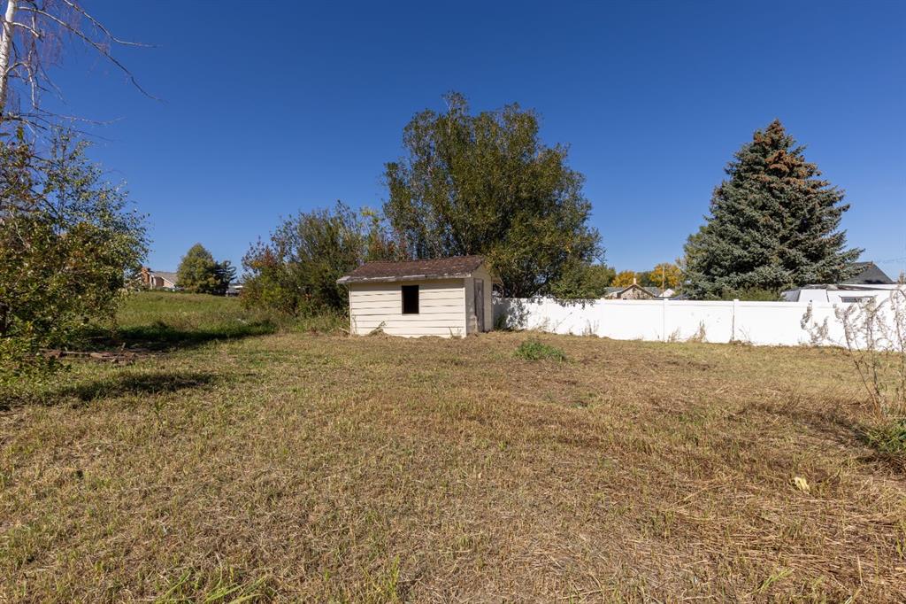 Picture for 257 2 Street W https://www.cirrealty.ca/reb/ldar/3/A2258613_43.jpg