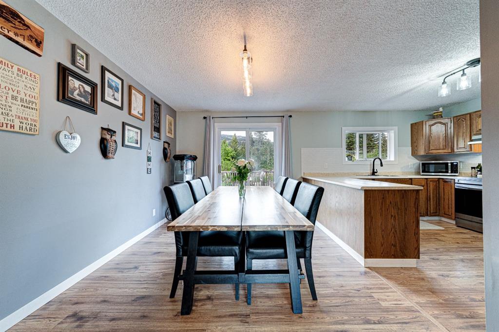 Picture for 21009 21 Avenue  https://www.cirrealty.ca/reb/ldar/3/A2260633_12.jpg