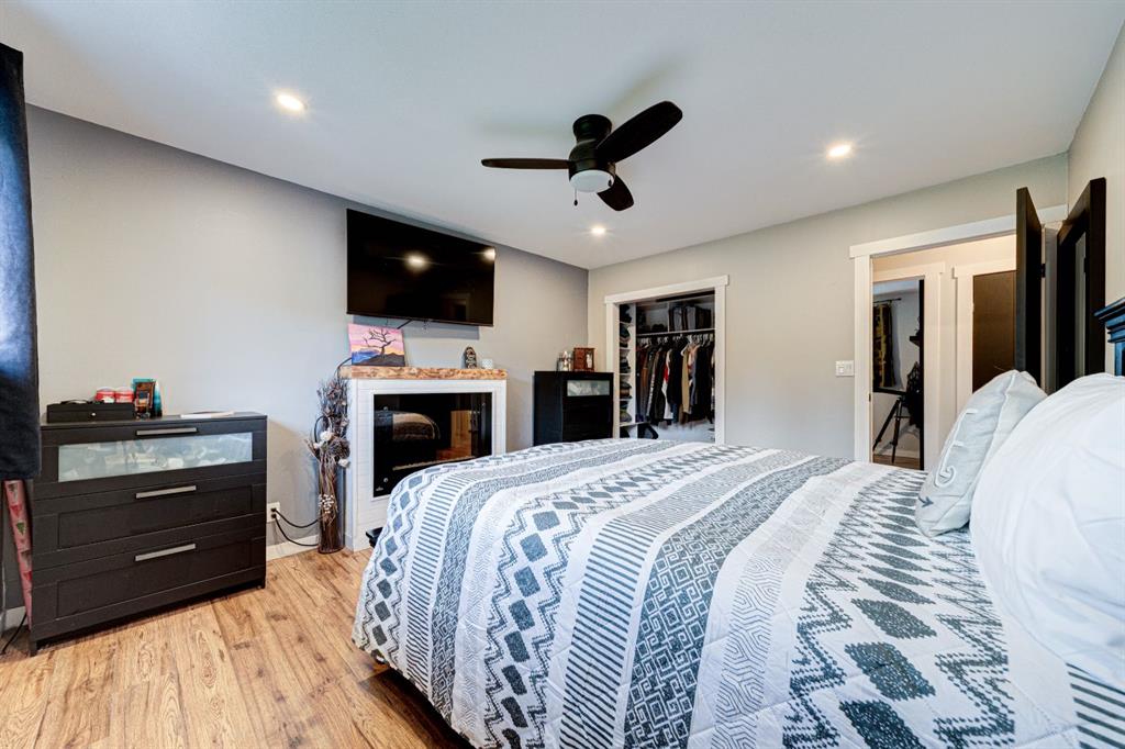 Picture for 21009 21 Avenue  https://www.cirrealty.ca/reb/ldar/3/A2260633_26.jpg