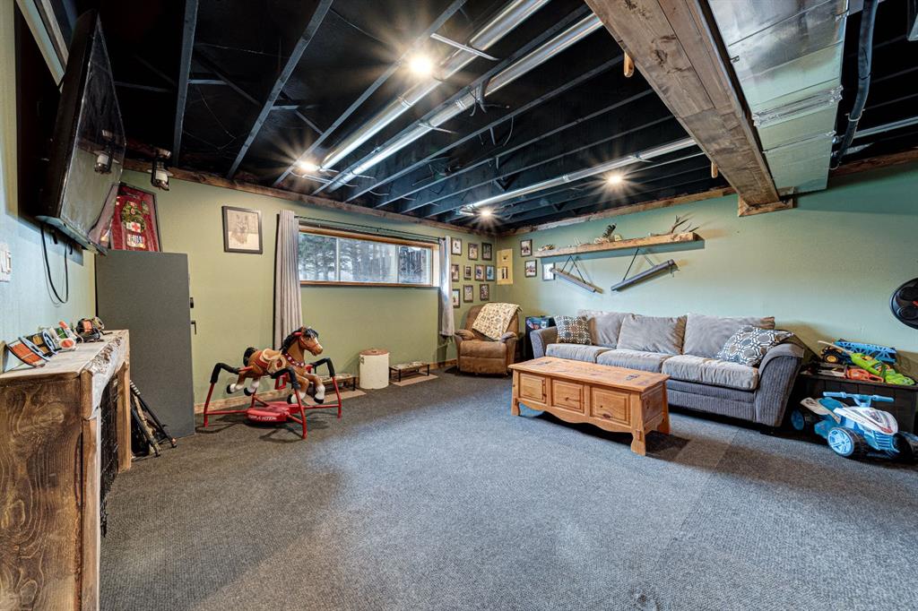 Picture for 21009 21 Avenue  https://www.cirrealty.ca/reb/ldar/3/A2260633_30.jpg