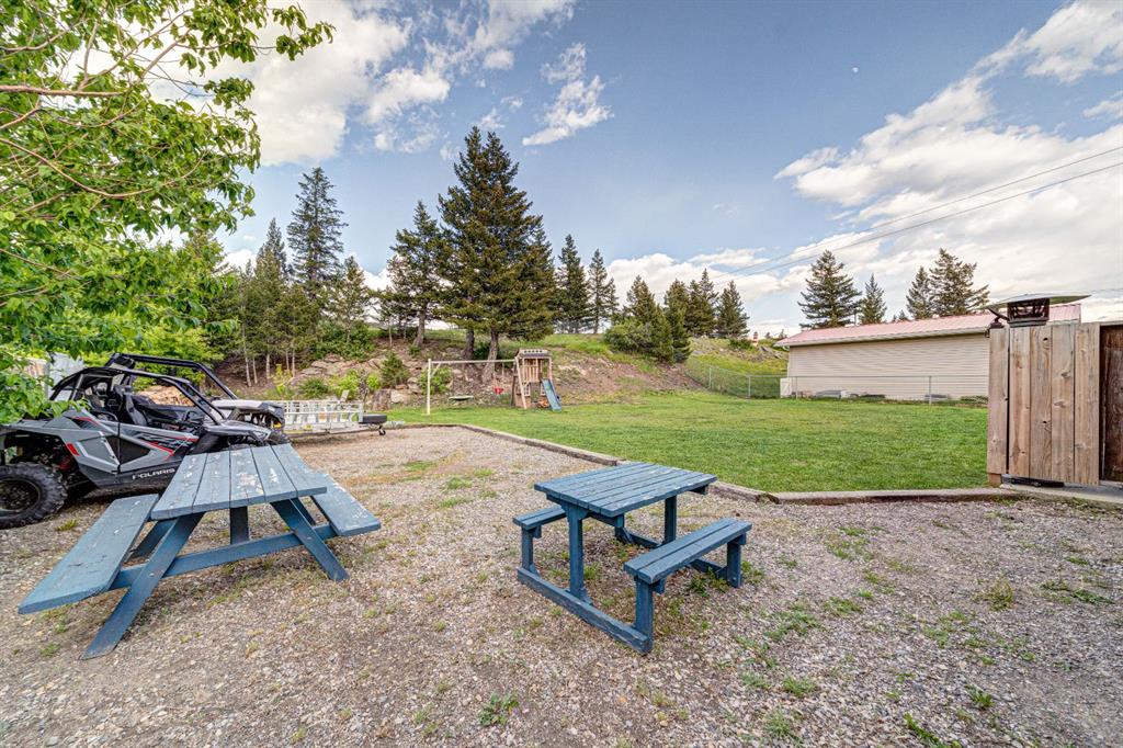 Picture for 21009 21 Avenue  https://www.cirrealty.ca/reb/ldar/3/A2260633_41.jpg