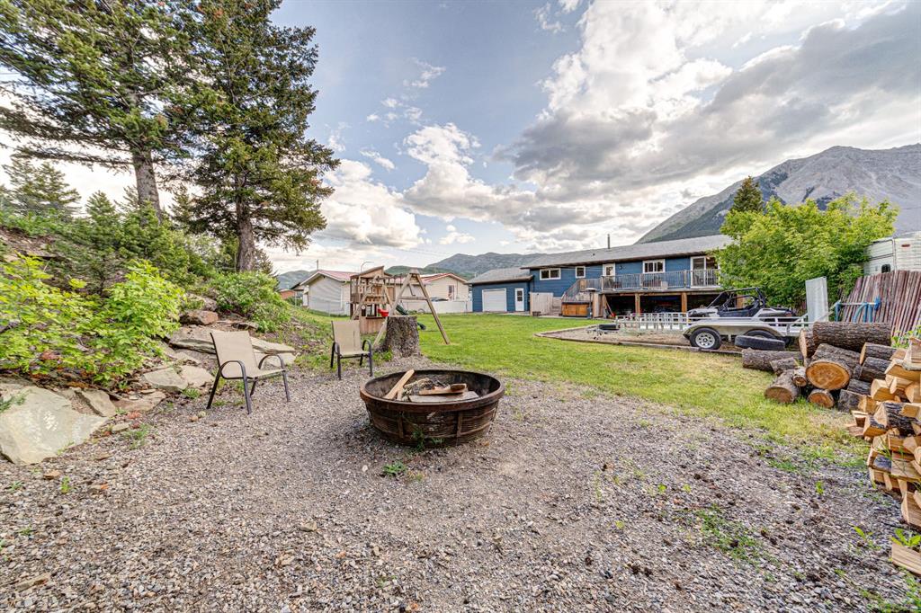 Picture for 21009 21 Avenue  https://www.cirrealty.ca/reb/ldar/3/A2260633_42.jpg