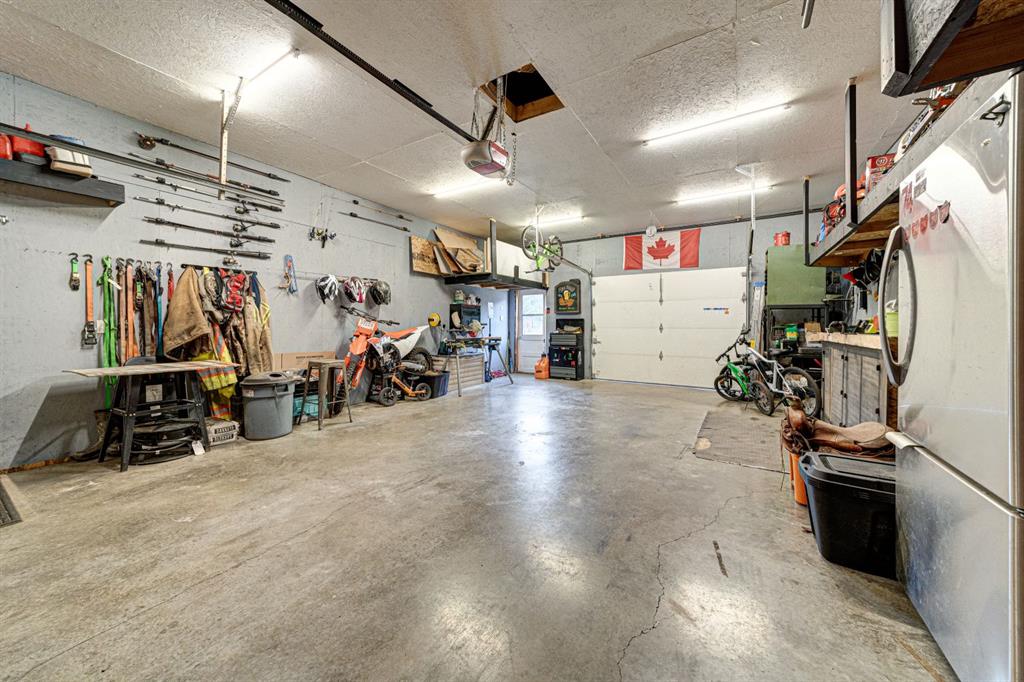 Picture for 21009 21 Avenue  https://www.cirrealty.ca/reb/ldar/3/A2260633_47.jpg