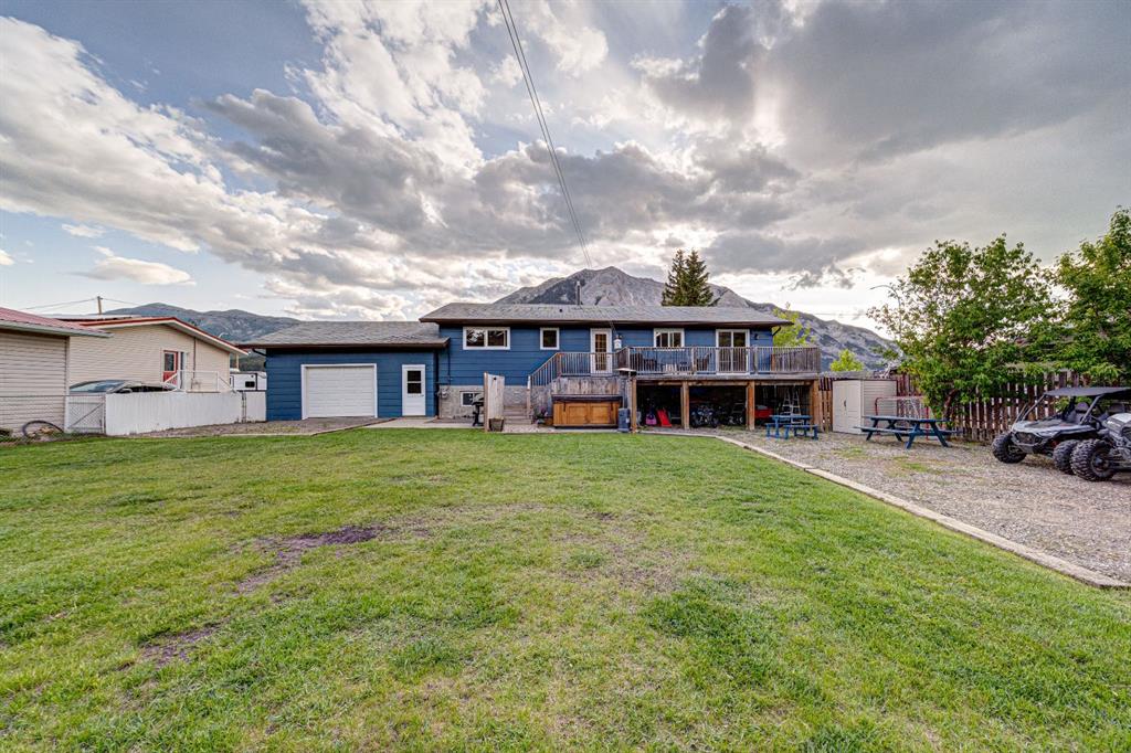 Picture for 21009 21 Avenue  https://www.cirrealty.ca/reb/ldar/3/A2260633_48.jpg