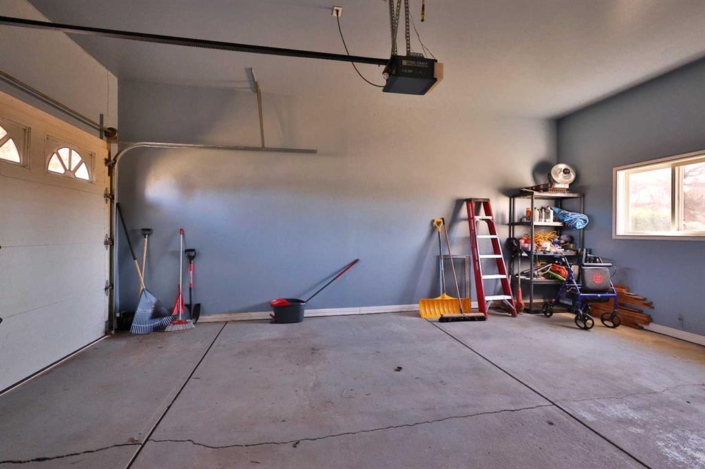 Picture for 50 N 100 W   https://www.cirrealty.ca/reb/ldar/3/A2263443_29.jpg