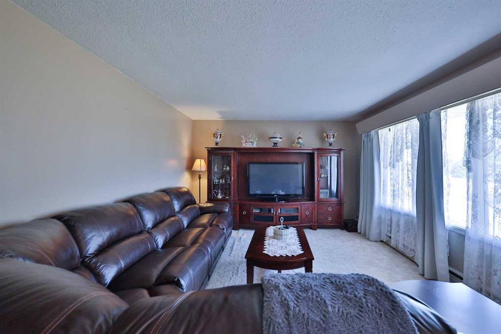 Picture for 50 N 100 W   https://www.cirrealty.ca/reb/ldar/3/A2263443_7.jpg