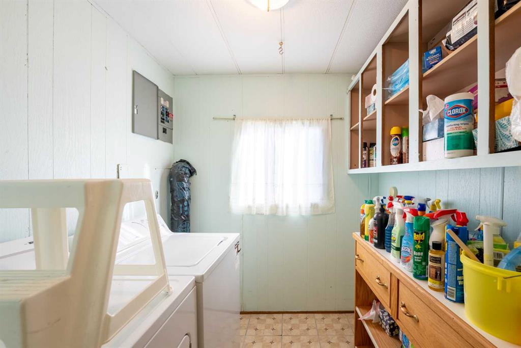 Picture for 19, 5853 4 Street  https://www.cirrealty.ca/reb/ldar/3/A2266233_15.jpg