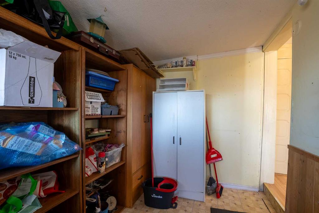 Picture for 19, 5853 4 Street  https://www.cirrealty.ca/reb/ldar/3/A2266233_8.jpg