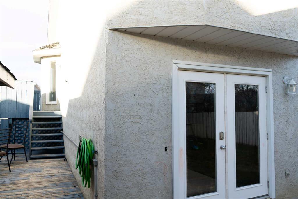 Picture for 10 Assiniboia Way W