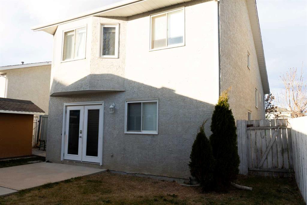 Picture for 10 Assiniboia Way W