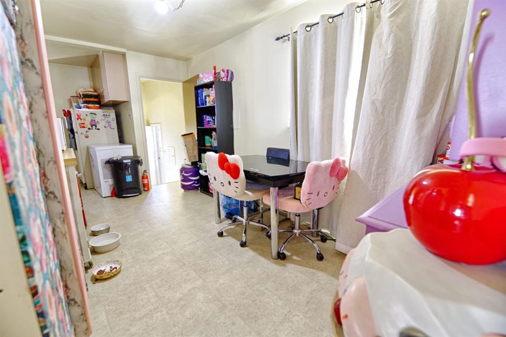 Picture for 451 19 Street N