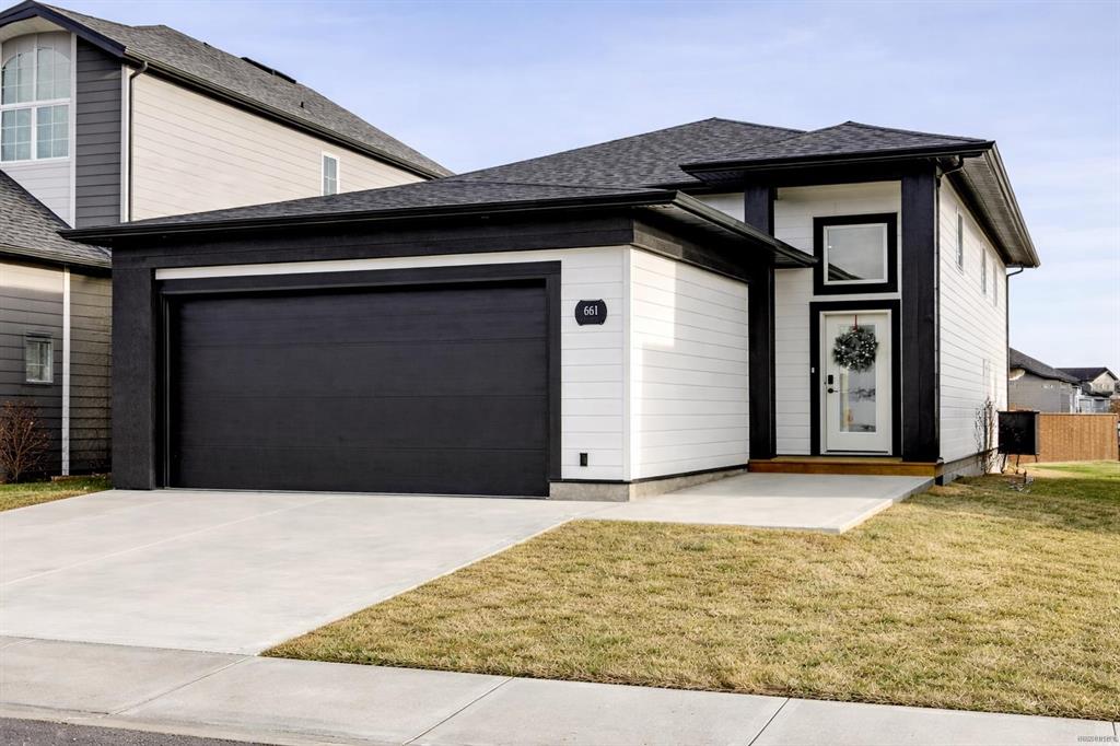 Picture for 661 Devonia Road W