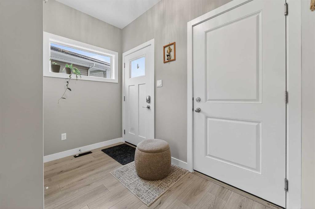 Picture for 323 Skeena Crescent W