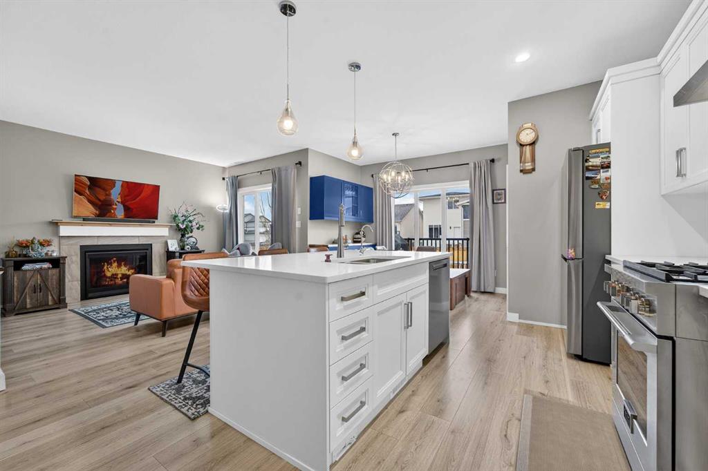 Picture for 323 Skeena Crescent W