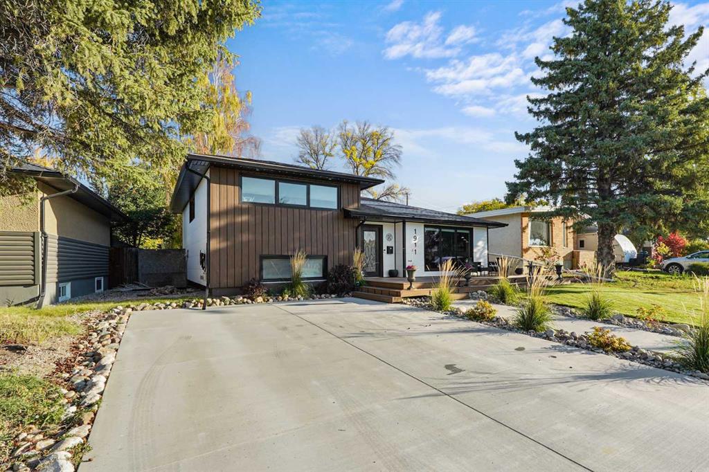 Picture for 1911 19 Avenue S