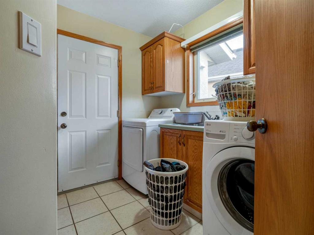 Picture for 10 Fairmont Crescent S