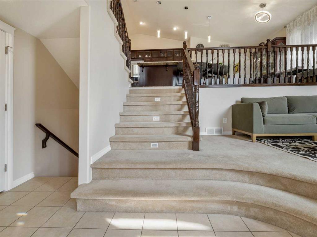 Picture for 605 Couleecreek Place S