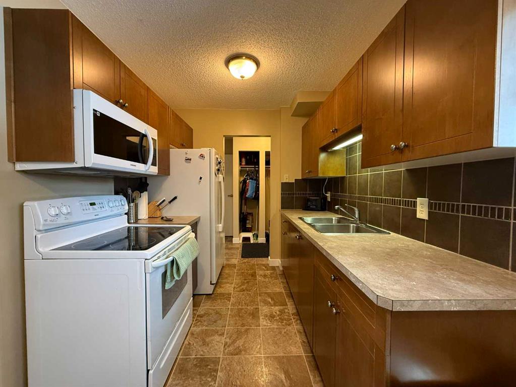 Picture for 7, 65 Lafayette Boulevard 