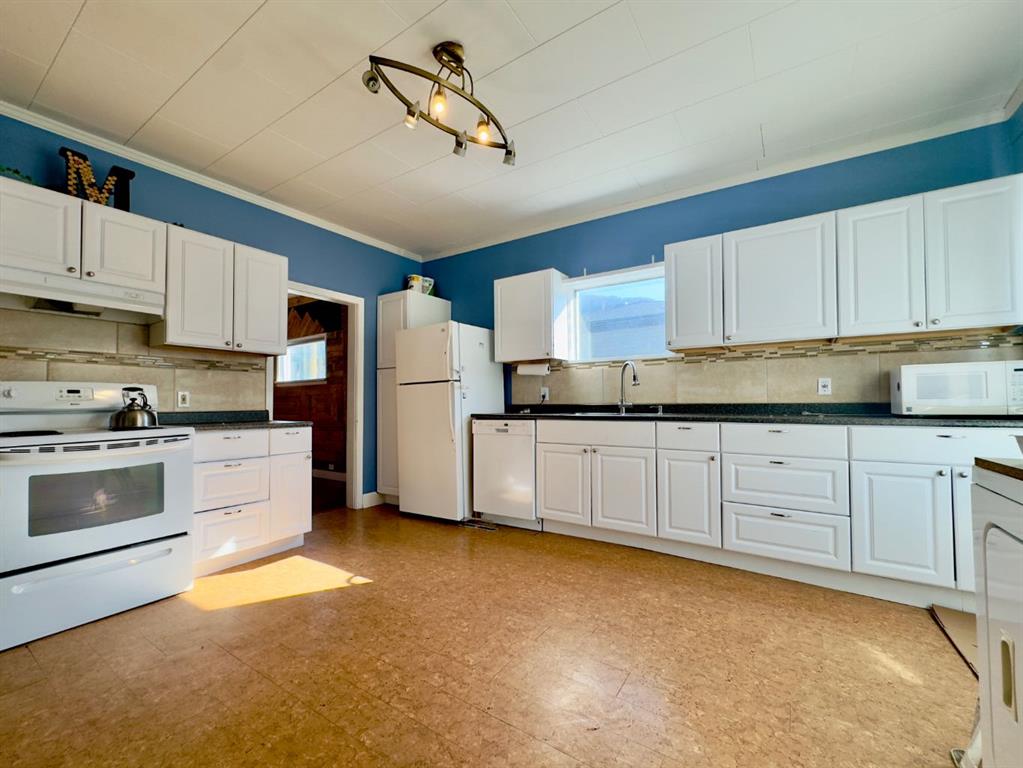 Picture for 13030 21 Avenue  