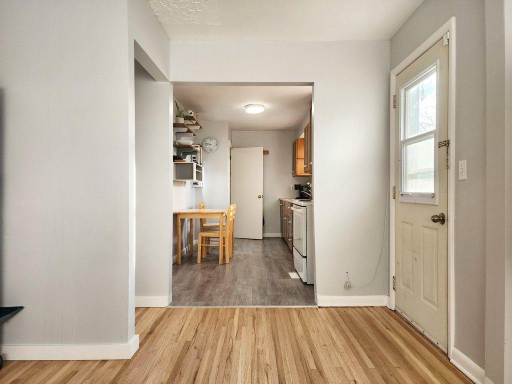 Picture for 408 49 Avenue E