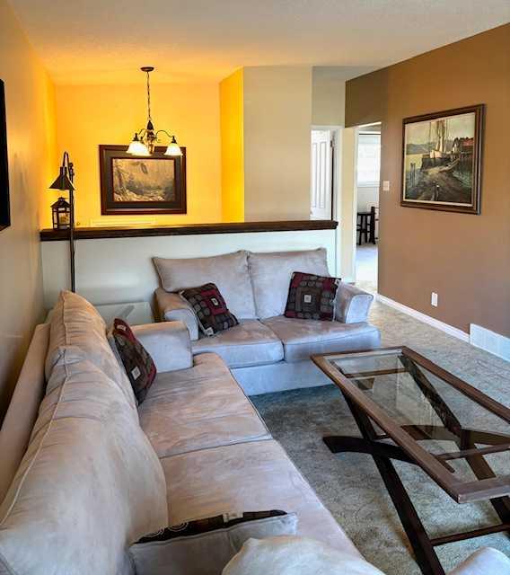 Picture for 1029 Great Lakes Road S