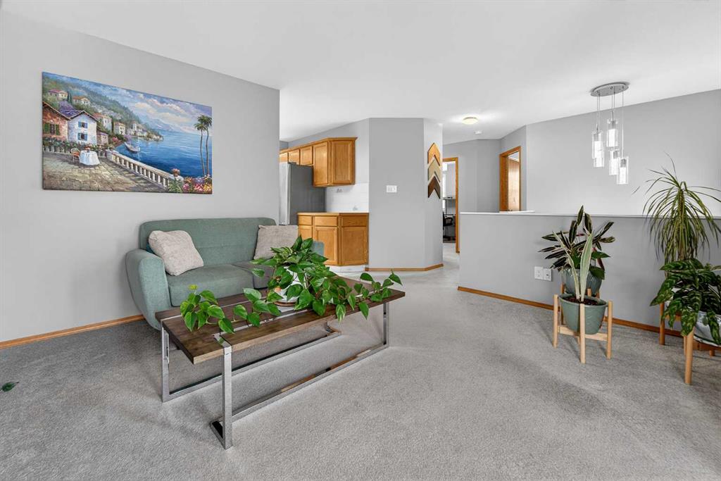 Picture for 95 Stoney Crescent W