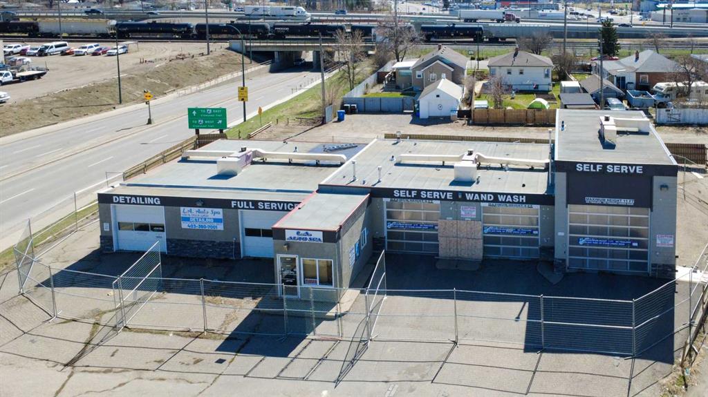 Picture for 108 Mayor Magrath Drive N